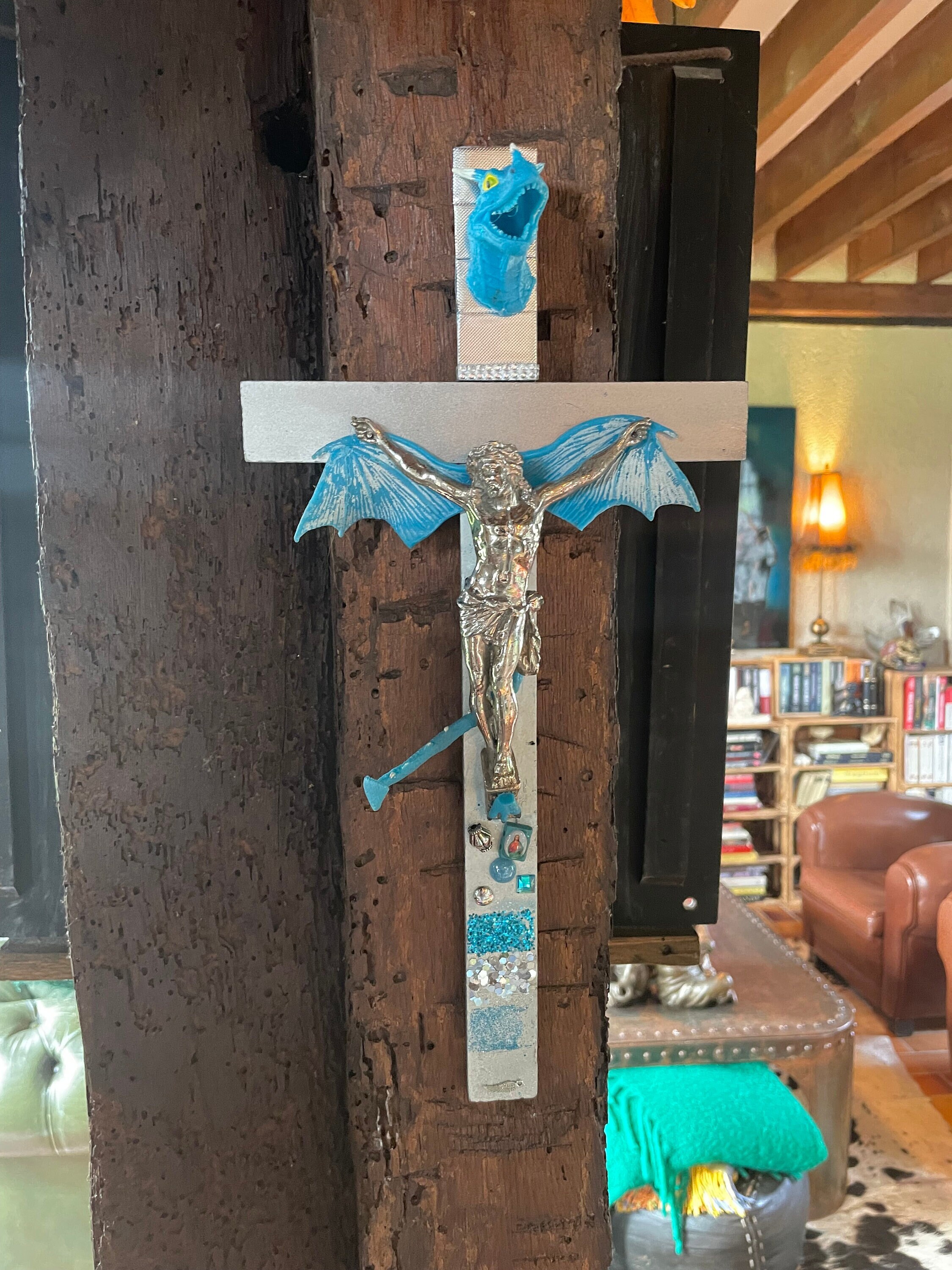 Crucifix Customisé Dino Christ