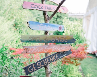 Large, custom-painted wooden signs, made to your specifications. Ideal for home decor, weddings, or as wayfinding signs (50-60 cm).