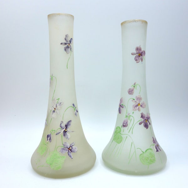 Legras - Pair of Bouquetiers Violettes - Enameled Art Nouveau glass Table Vase