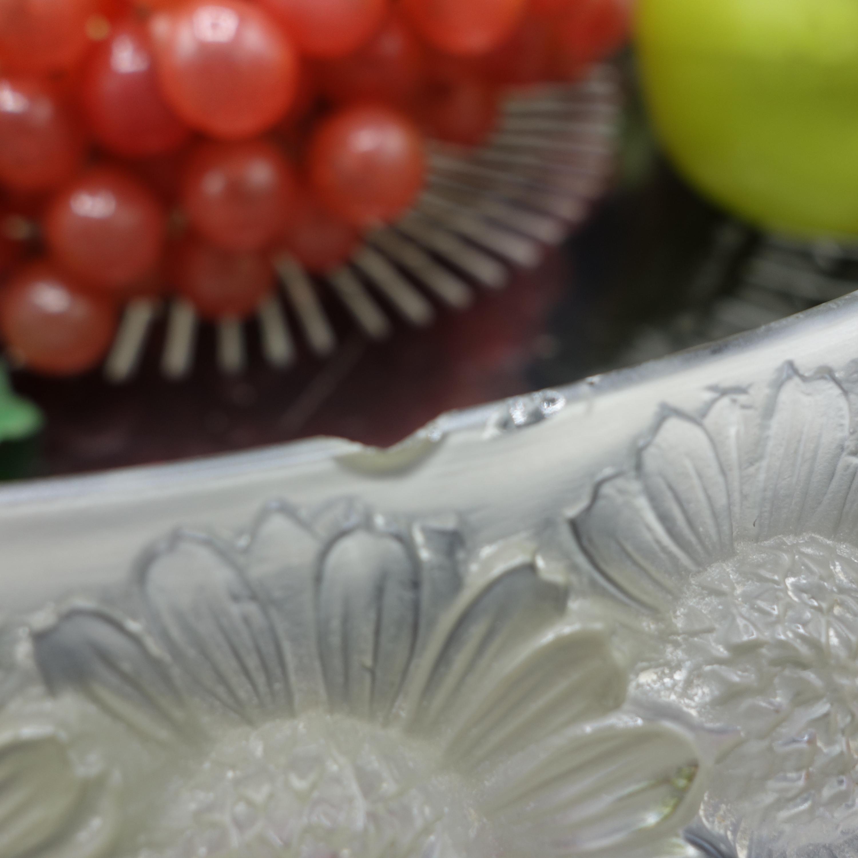 LALIQUE - Iconic Marguérites Centerpiece - Large Model, 36