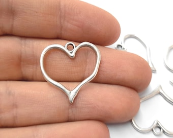 5 Heart charms Antique silver plated charms 23x23mm HNF316