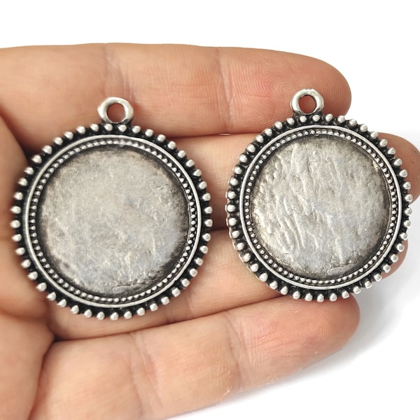 2 Round frame blank bezel setting pendant Antique silver plated pendant 42x37mm HNF740