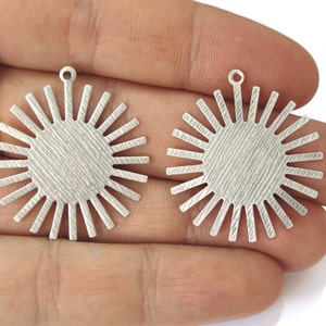 2 Sun brushed flat circle charms Antique silver plated brass charms 33x30mm HNF975
