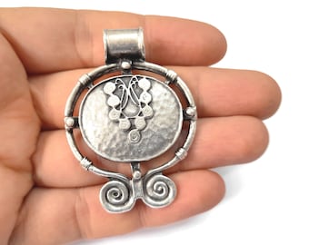 Ethnic swirl round pendant Antique silver plated pendant 54x39mm HNF562