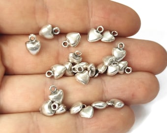 20 Heart love charms Antique silver plated charms 9x7mm HNF738