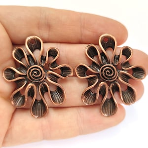 2 Flower swirl charms Antique copper plated charms 44x36mm HNF941