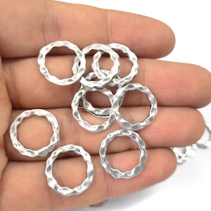 10 Hammered circle round charms hoops connector findings Antique silver plated findings 16mm HNF512