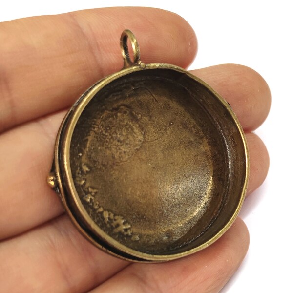 Round pendant blank bezel Antique bronze plated brass pendant 45x41mm HNF833