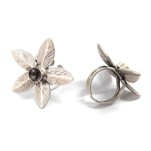 Leaves ring setting blank, Round bezel, cabochon mountings, adjustable ring, 7mm blank, Silver plated brass HNF112