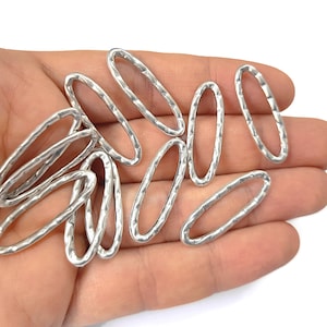 10 Oval hammered hoops connector findings Antique silver plated findings 30x10mm HNF635