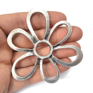 Flower round pendant Antique silver plated pendant 76x71mm HNF582