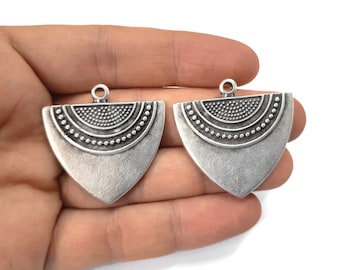 2 Ethnic charms Antique silver plated charms 35x35mm HNF598
