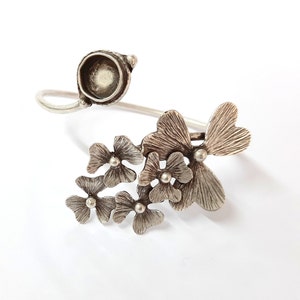Flower bracelet blank cuff blank bezel, cabochon mountings, adjustable bracelet, 10mm blank, Silver plated brass HNF66