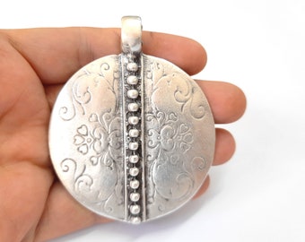 Flowers motif pendant Antique silver plated pendant 76x62mm HNF200