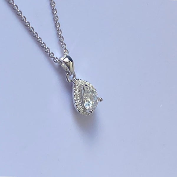 Cadena de plata colgante de lágrima blanca de diamantes / Diamante simulado / 60 aniversario / Regalo para ella / Collar de piedra de cristal, Jubileo de diamantes