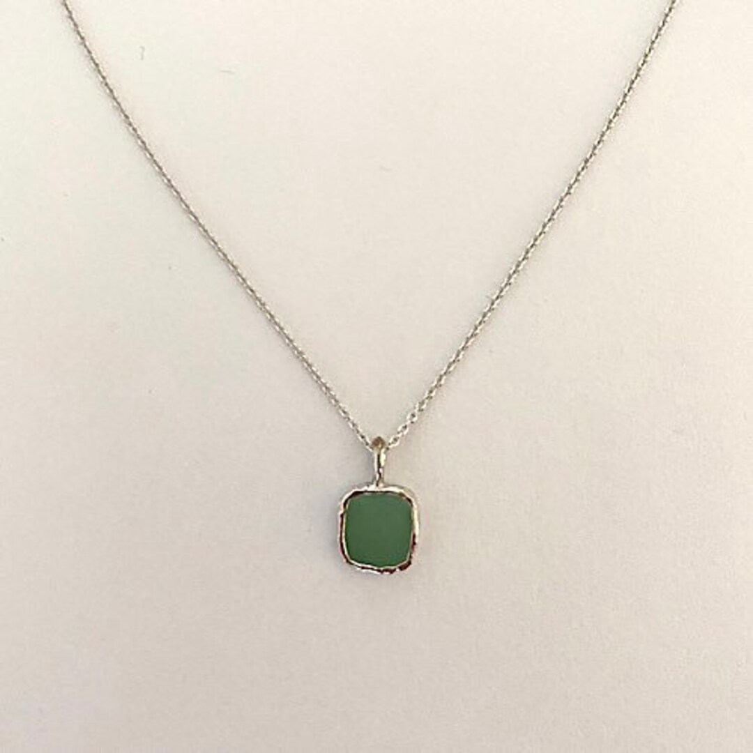 【CRAFTD London】GREEN QUARTZ GEMSTONE NECKLACE (2色) ♪ Green Gemstone Clover Necklace (Gold)