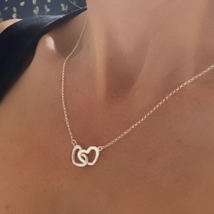 Silber Doppelherz Halskette | Herz Schmuck | Silberkette verschlungenes Herz | Muttertag | Zwei minimalistische Herzen | Mama Tochter Geschenk