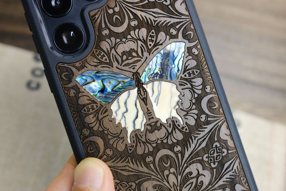 Butterfly's Elegance: The Wonder, Hand-Inlaid Wood & Mother of Pearl Case - Artisanal Cover for iPhone, Galaxy and Pixel