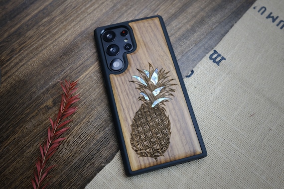 Tropical Exuberance: The Pineapple Fruit Design, Hand-Inlaid Wood & Mother of Pearl Case - Artisanal Cover for iPhone, Galaxy and Pixel