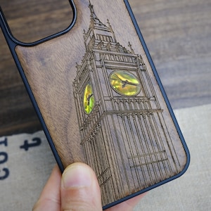 Eleganza lineare: il Big Ben di Londra, custodia in legno intarsiato a mano e madreperla - Cover artigianale per iPhone, Galaxy e Pixel