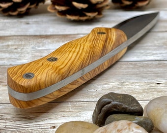 Cuchillo de acampada Scandi, cuchillo de caza profesional Fuji, Funda de cuero, cuchillo Bushcraft, cuchillo desollador, mango de olivo