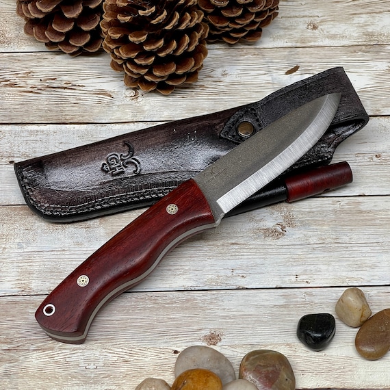 A new type of bushcraft knife made in Seki City, Gifu Prefecture. Craftsman  knives finished by hand in a city famous for cutlery. – GO OUT