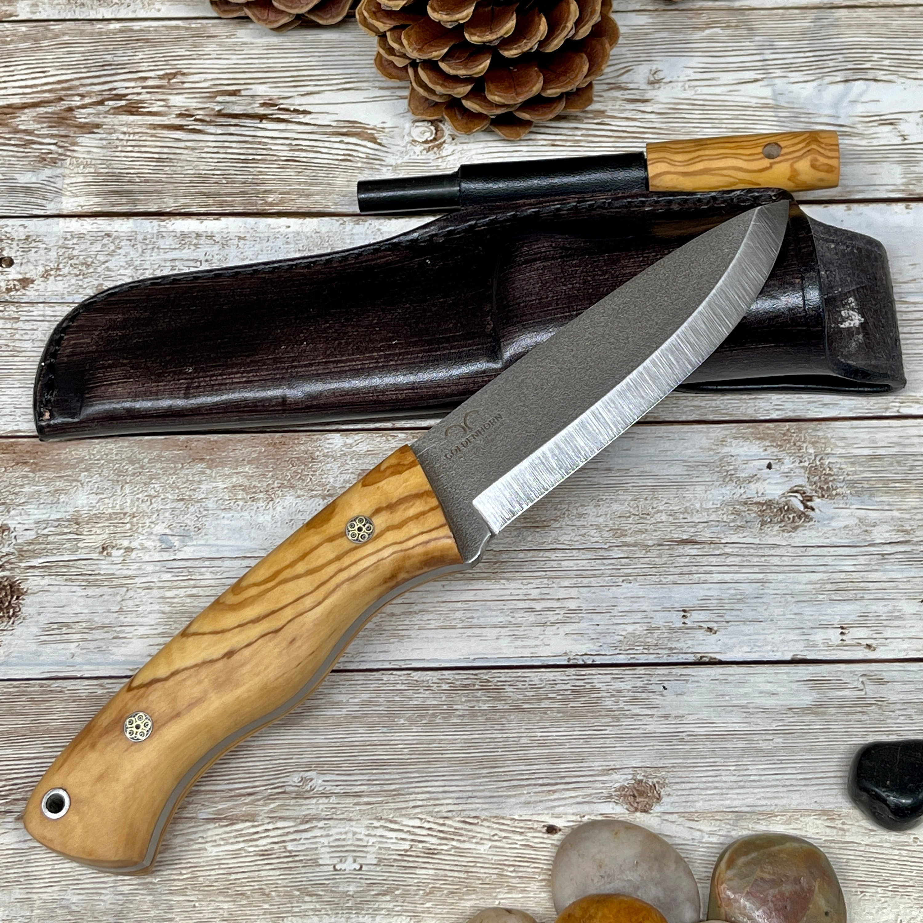 Coltello Sopravvivenza 7" Full Tang Acciaio 440 + Acciarino: Stile Militare OD Per Outdoor E Bushcraft