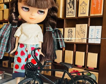 Dollhouse Miniature Bicycle - Blythe, BJD - Black, Red