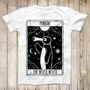 Noot Noot - Divertida camiseta con diseño de pingüino de la carta del tarot, estilo vintage, con diseño de pingüino arcoíris y desgastado, el mejor regalo para hombres y mujeres, camiseta unisex de estilo retro 3171
