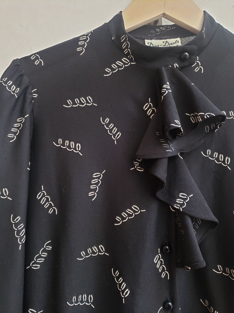 Vintage Doo-Dads spiral pattern dress
