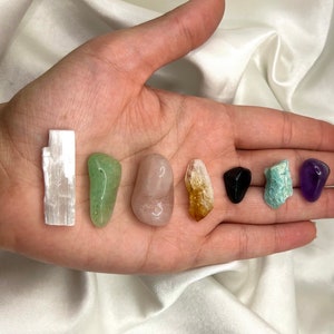 Kit de inicio de cristales: 8 piezas de cristales esenciales para la protección de chakras, cristales curativos para principiantes, piedras preciosas naturales, cornalina y selenita.