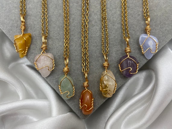 Healing crystal on sale necklace gold