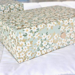 Floral Gift Box with Magnetic Closure Knitting Storage Container Organizer Craft Supply Yarn Holder Decorative Daisy Pattern Gold Accent