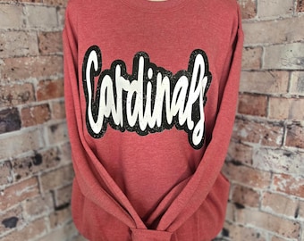 Sweat-shirt à capuche unisexe avec logo Cardinals, style vintage, idéal pour les jours de match.