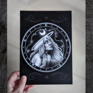 Cosmic Witch Dark Kunstdruck, Goth Home Décor, Okkulte Wicca Kunst, Witchy Ästhetisches, Grunge Wandbild, A5 Postkarte, Gothic Geschenk