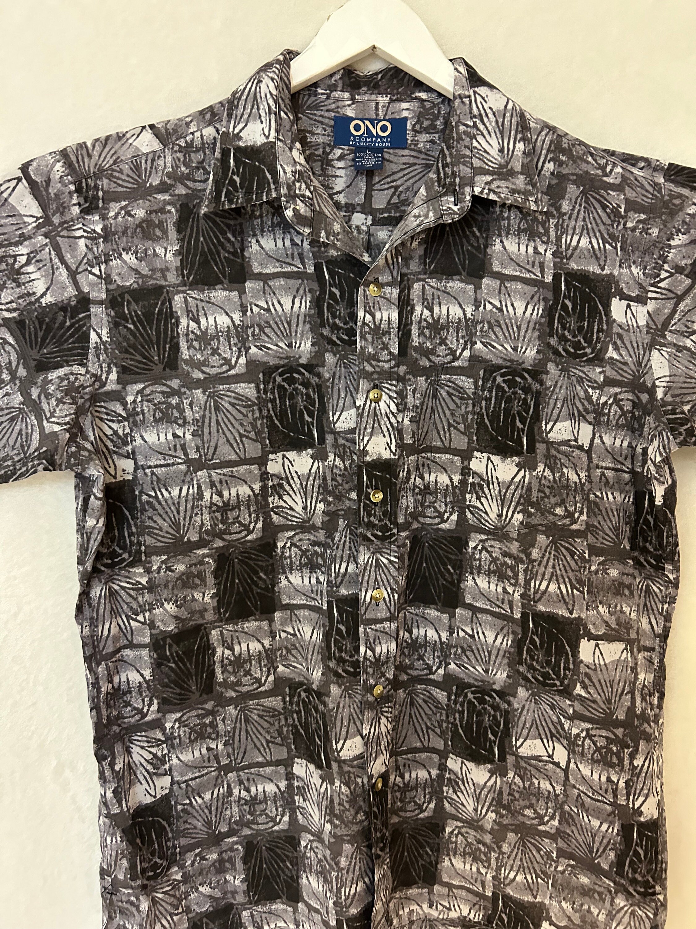 VINTAGE The Ono By Liberty House Hawaiian 1/4 Button Down