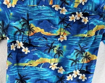 Vintage Winnie Fashion Blue Floral Hawaiian Aloha Shirt Made