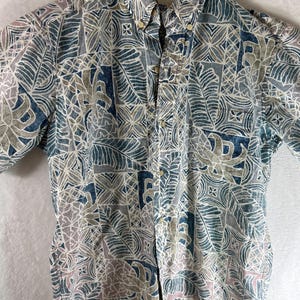 Vintage Hawaiian Aloha shirt Reyn spooner  medium faded  cotton blue  Thank you for shopping! AlohafromHawaiiUS