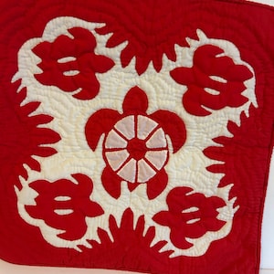 Handmade Hawaiian Quilt Pillow Cover: Red Sea Turtles, 100% Cotton, 18&quot;
