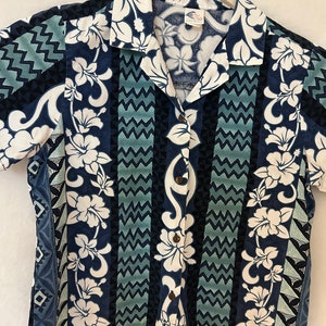vintage women’s Hawaiian Aloha shirt Nui Nalu   made in hawaii large  100% cotton with free shipping