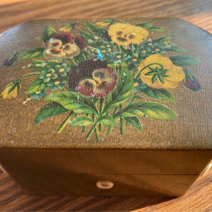 Antique Mauchline Ware Pansy Clark’s Spool and Thread Holder