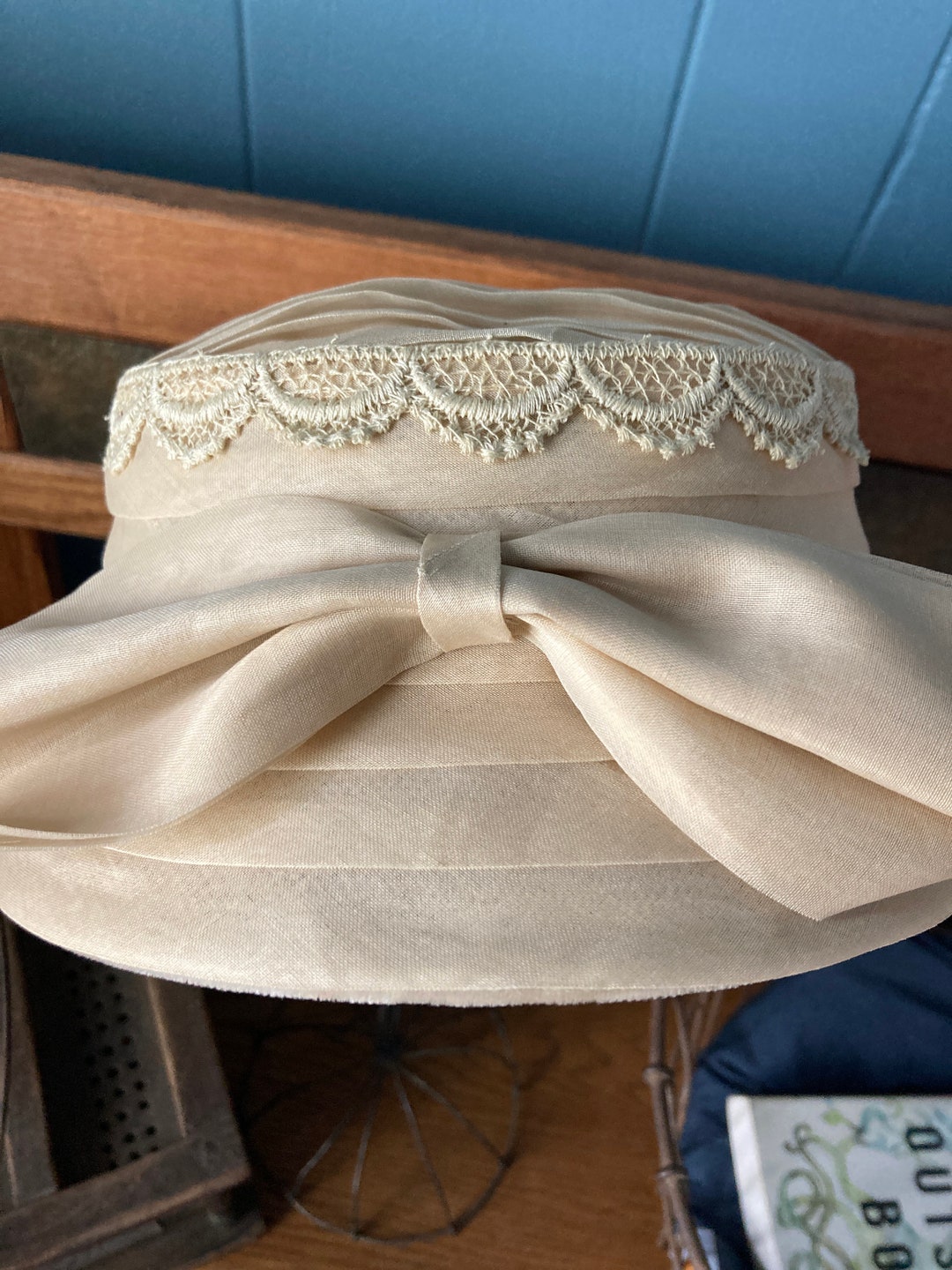 Vintage Cream Pillbox Hat With Lace and Bow Etsy