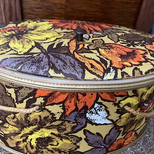 Vintage Princess Retro Florals Sewing Basket