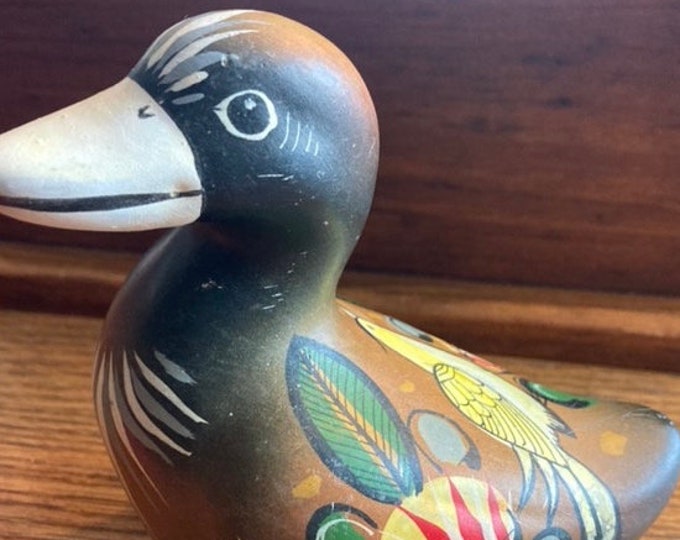 Vintage Folk Art Duck Decor