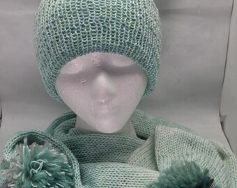 Conjunto de gorro y bufanda