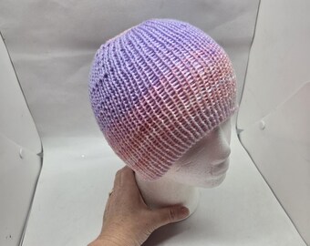 Gorro de punto hecho a mano para coleta/moño despeinado