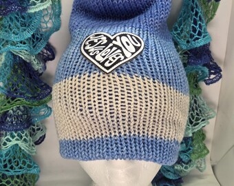 Gorro de punto holgado hecho a mano: parche "Jesús te ama"