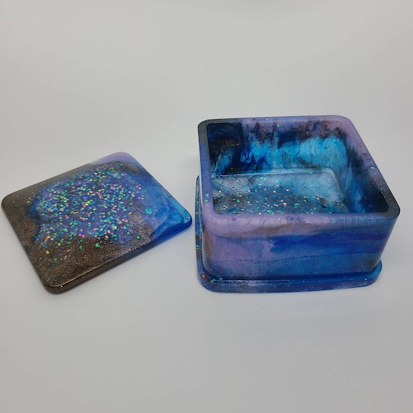 square trinket box with lid