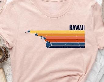 Retro Hawaii Map T-Shirt: Vintage Travel Shirt