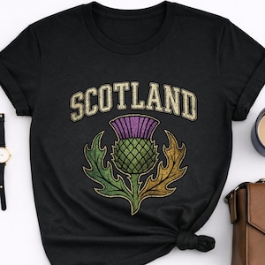 Scotland Thistle Shirt, Sassenach Scottish Pride Sweatshirt, Highlands Souvenir Tee, Edinburgh Travel Gift, Vintage Scotland Vacation TShirt bild 1
